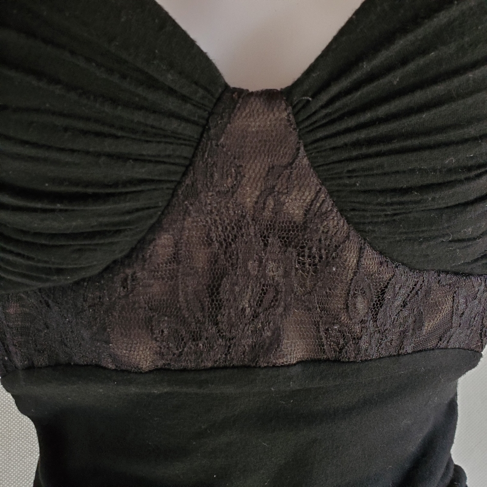 Papaya Black Halter Tank Top With Lace Detail - Picture 3 of 9